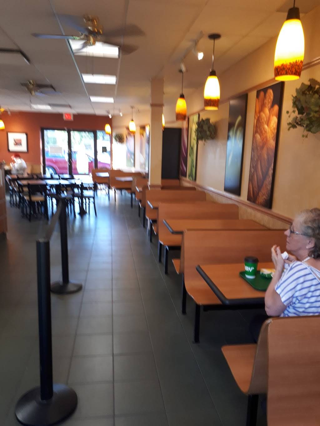 Subway | restaurant | 403 Avenue Bessette, Saint-Jean-sur-Richelieu, QC J2X 2P1, Canada | 4503465335 OR +1 450-346-5335