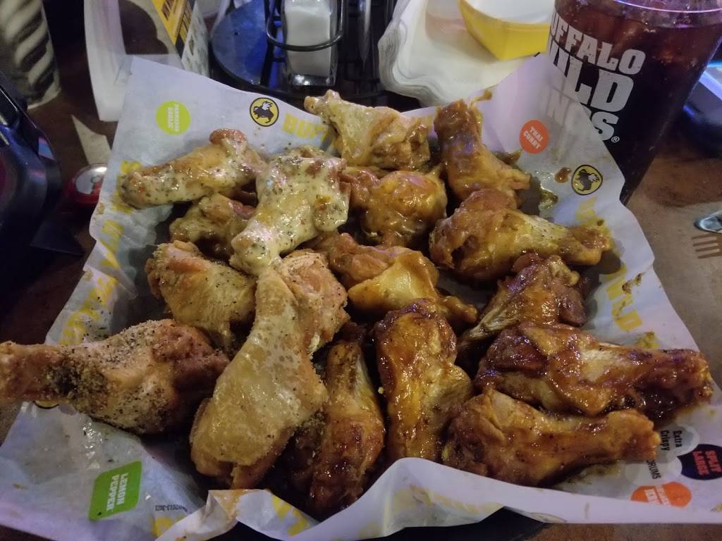 Buffalo Wild Wings | meal takeaway | 11332 River Heights Dr, South Jordan, UT 84095, USA | 8018262999 OR +1 801-826-2999