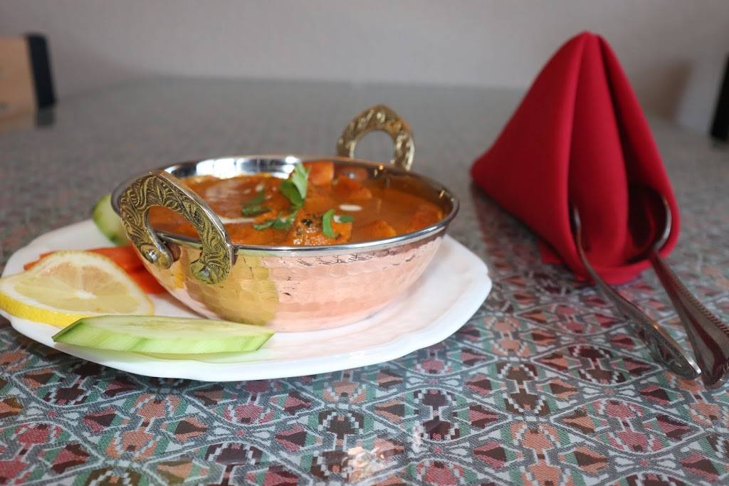 Momo N Curry | restaurant | 4375 Clayton Rd G, Concord, CA 94521, USA | 9253499706 OR +1 925-349-9706