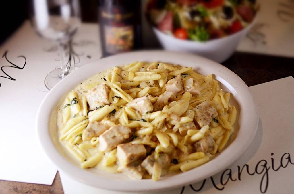 Ninos Italian Restaurant | restaurant | 32652 Center Ridge Rd, North Ridgeville, OH 44039, USA | 4403539580 OR +1 440-353-9580