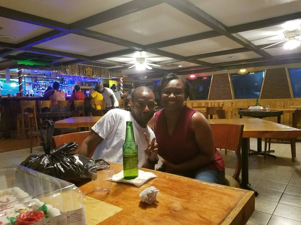 Rastas Hut The Carribean Escape Restaurant | restaurant | 512 S Main St, Marion, SC 29571, USA | 8434338496 OR +1 843-433-8496