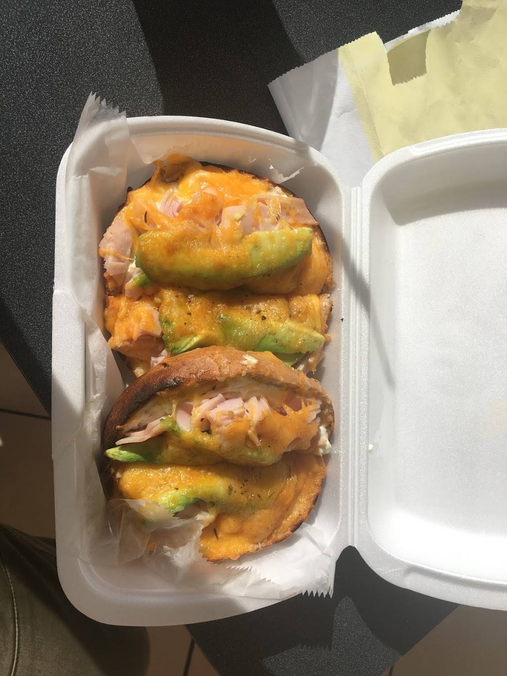 Winchells Donut House | cafe | 8567 S Broadway #2, Los Angeles, CA 90003, USA | 3237582372 OR +1 323-758-2372