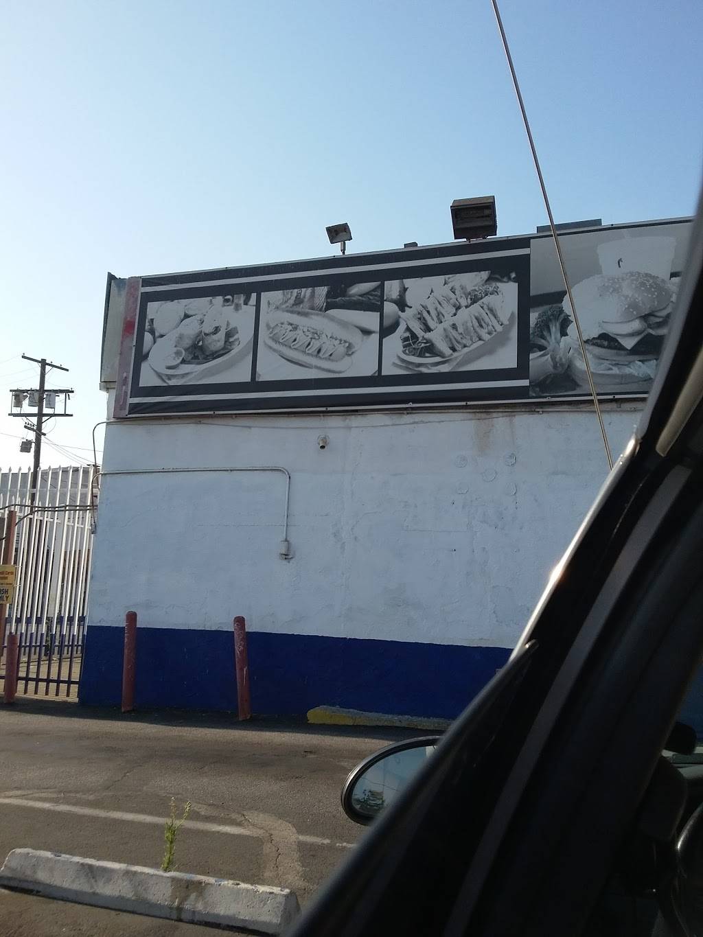 Tams Burgers | restaurant | 5023 S Central Ave, Los Angeles, CA 90011, USA | 3232331320 OR +1 323-233-1320