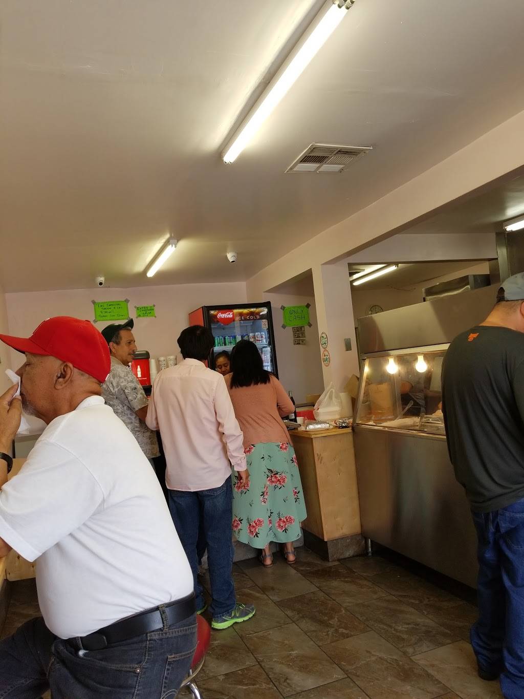 Uruapan Taco | restaurant | 604 E El Segundo Blvd, Compton, CA 90222, USA | 3108860301 OR +1 310-886-0301