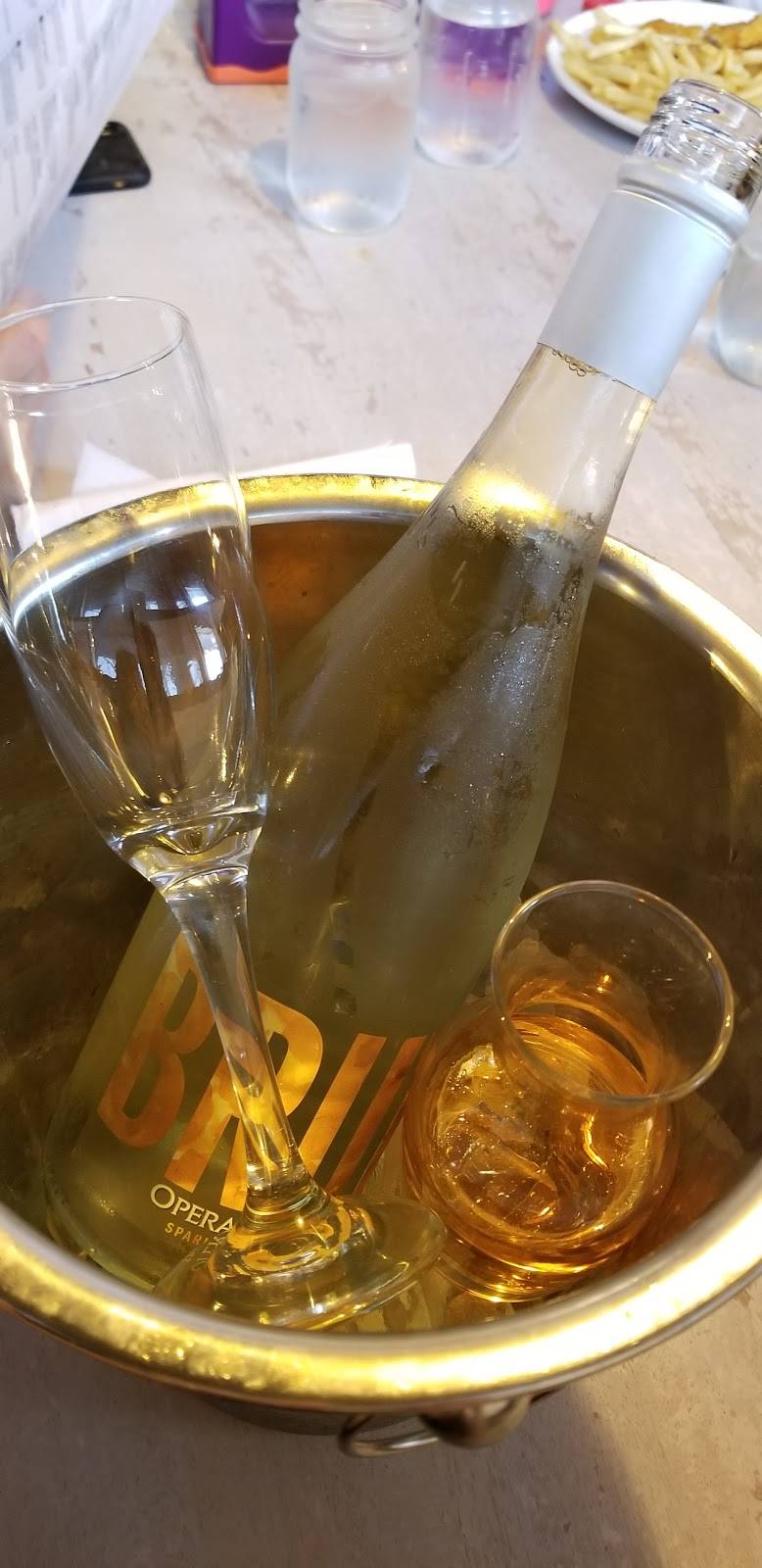 The Dylan | restaurant | 190 S State College Blvd, Brea, CA 92821, USA | 7142579677 OR +1 714-257-9677