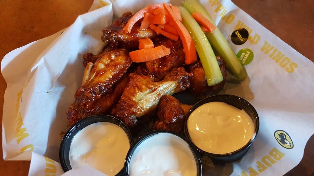 Buffalo Wild Wings | restaurant | 1447 Richmond Ave, Staten Island, NY 10314, USA | 7189836912 OR +1 718-983-6912