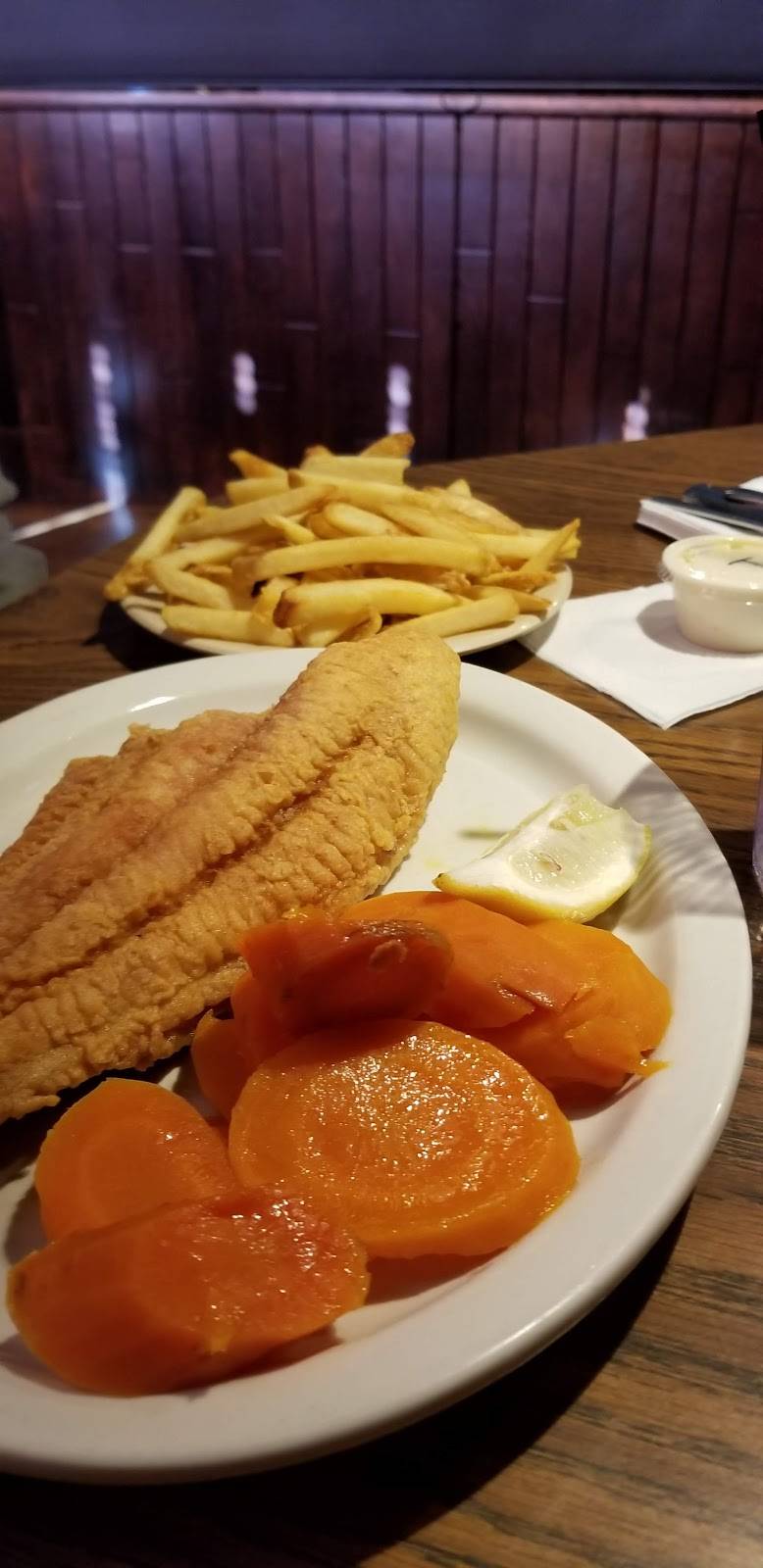 Bocces Bar and Grill | restaurant | 3909 Lincoln Hwy, Matteson, IL 60443, USA | 7087488080 OR +1 708-748-8080