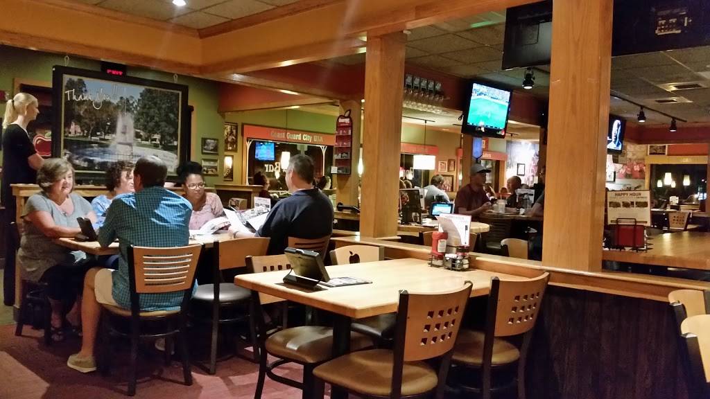 Applebees Grill + Bar | restaurant | 680 N Beacon Blvd, Grand Haven, MI 49417, USA | 6168446813 OR +1 616-844-6813