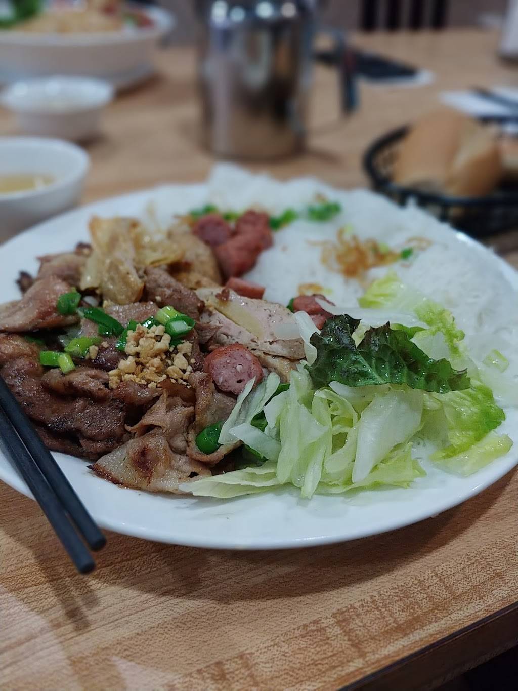 Da Nang Restaurant | restaurant | 2725 Jane St, North York, ON M3L 1S3, Canada | 4167477888 OR +1 416-747-7888