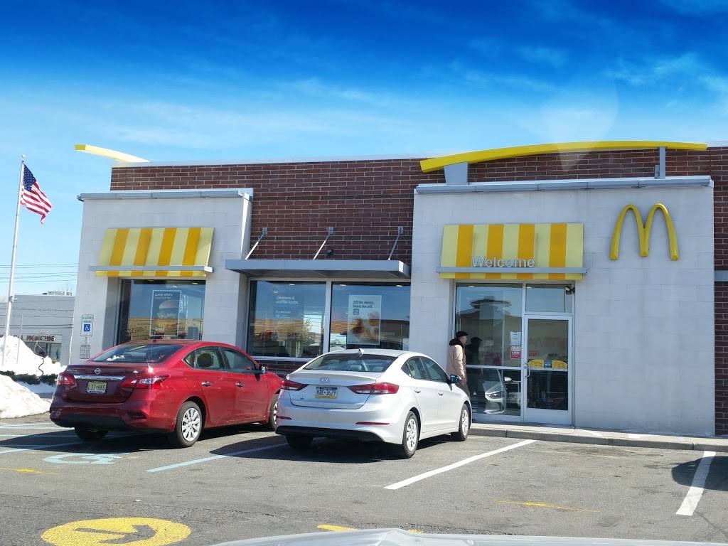 McDonalds | cafe | 289 Bergen Blvd, Fairview, NJ 07022, USA | 2013132560 OR +1 201-313-2560