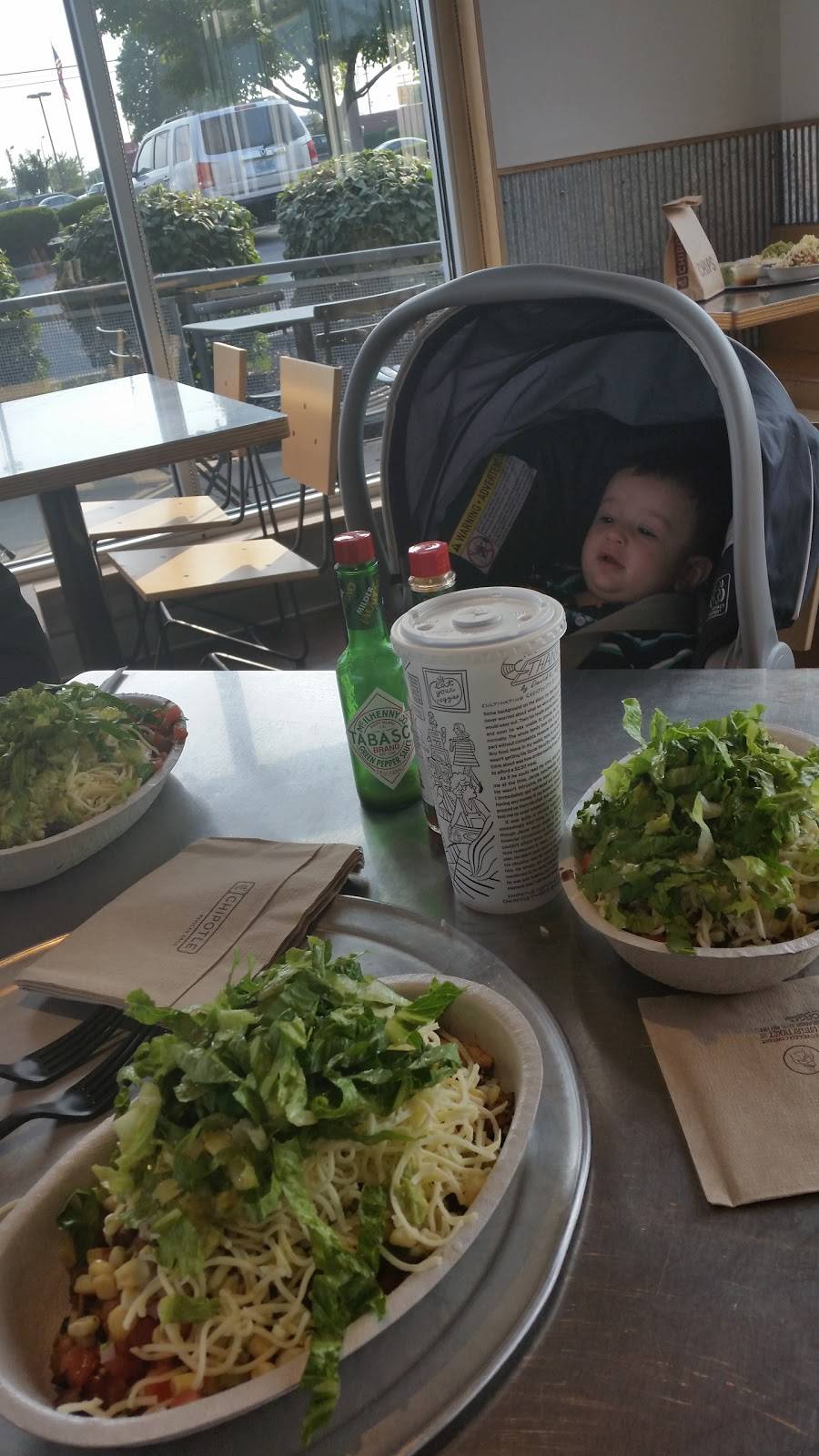 Chipotle Mexican Grill | restaurant | 2905 Richmond Rd, Lexington, KY 40509, USA | 8592681142 OR +1 859-268-1142