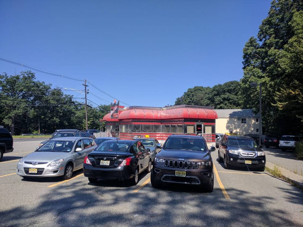Summit West Diner | restaurant | 324 US-46, Denville, NJ 07834, USA | 9739831818 OR +1 973-983-1818