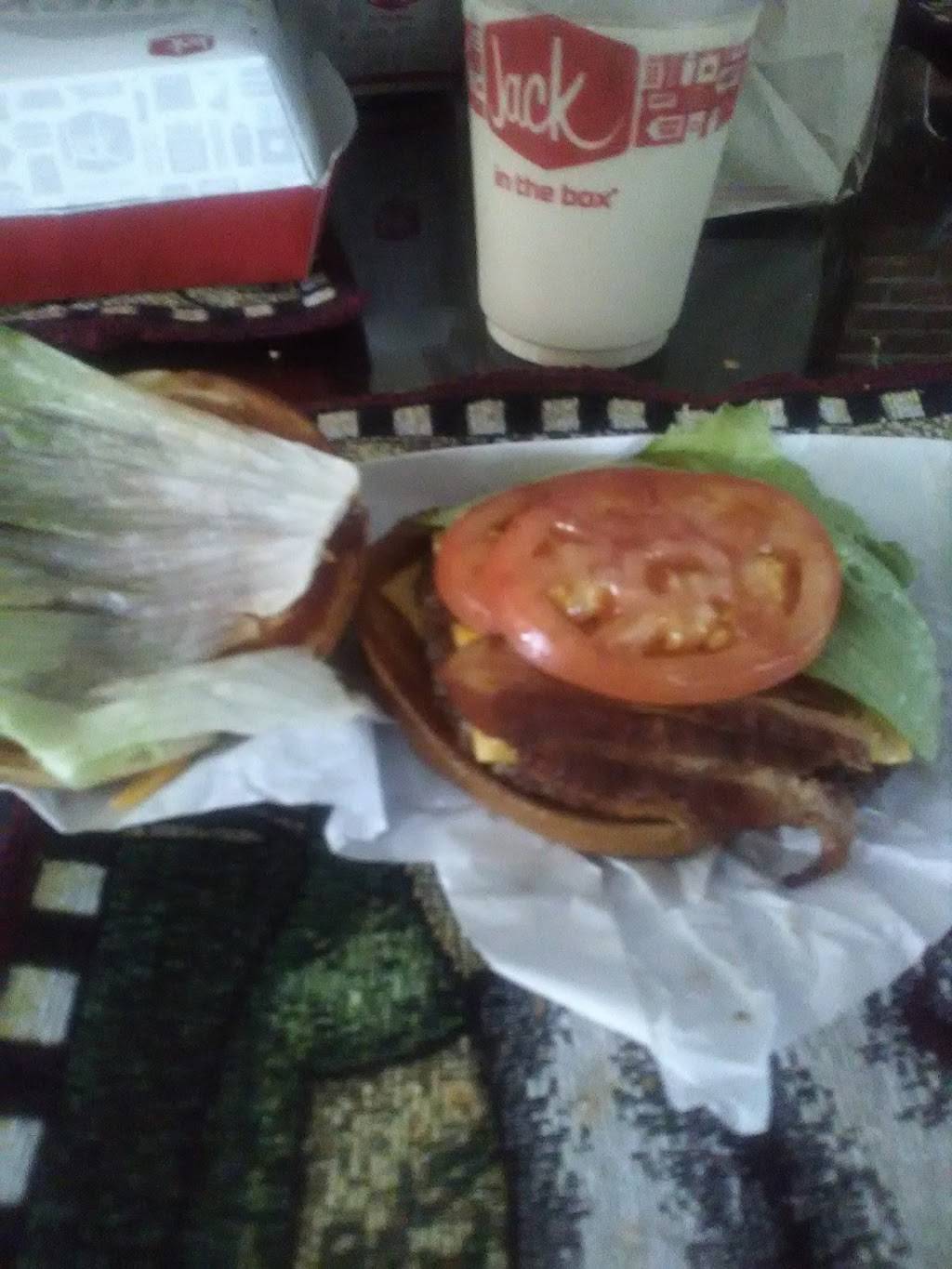 Jack in the Box | restaurant | 316 W Foothill Blvd, Rialto, CA 92376, USA | 9098750890 OR +1 909-875-0890