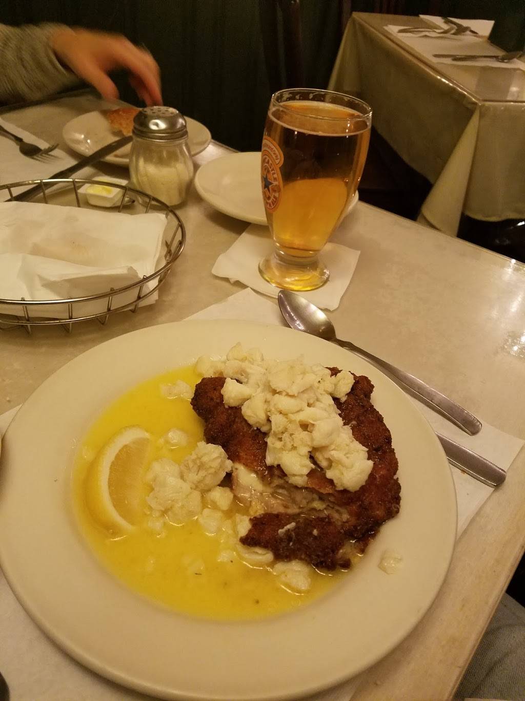 Fasageos Italian Restaurant | restaurant | 724 Ridge Rd, Sellersville, PA 18960, USA | 2152573545 OR +1 215-257-3545