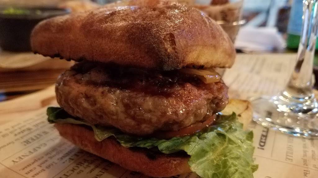 Western Prime Burger | restaurant | 1575 Pine Ridge Rd, Naples, FL 34109, USA | 2399639556 OR +1 239-963-9556