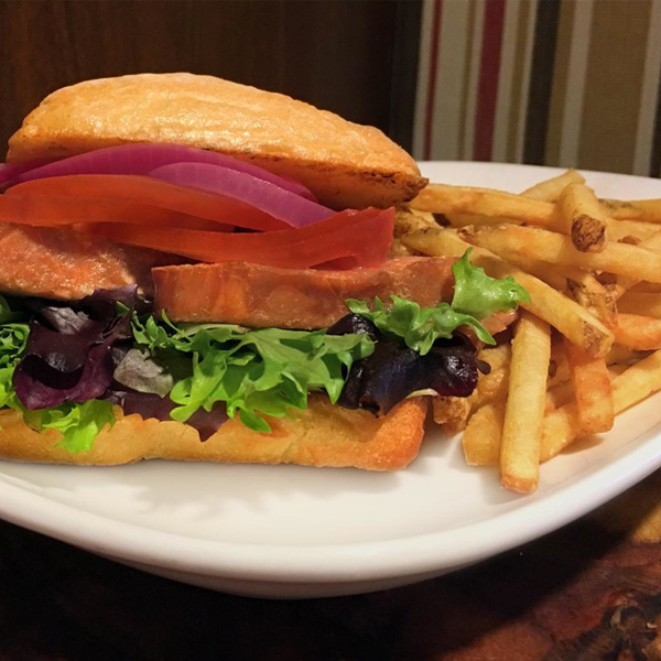 Smoky Mountain Pizzeria & Grill | restaurant | 2007 N Cassia St, Nampa, ID 83651, USA | 2084617333 OR +1 208-461-7333