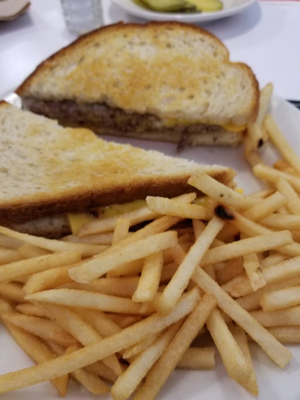 Steak n Shake | restaurant | 10835 Kings Rd, Myrtle Beach, SC 29572, USA | 8434975700 OR +1 843-497-5700