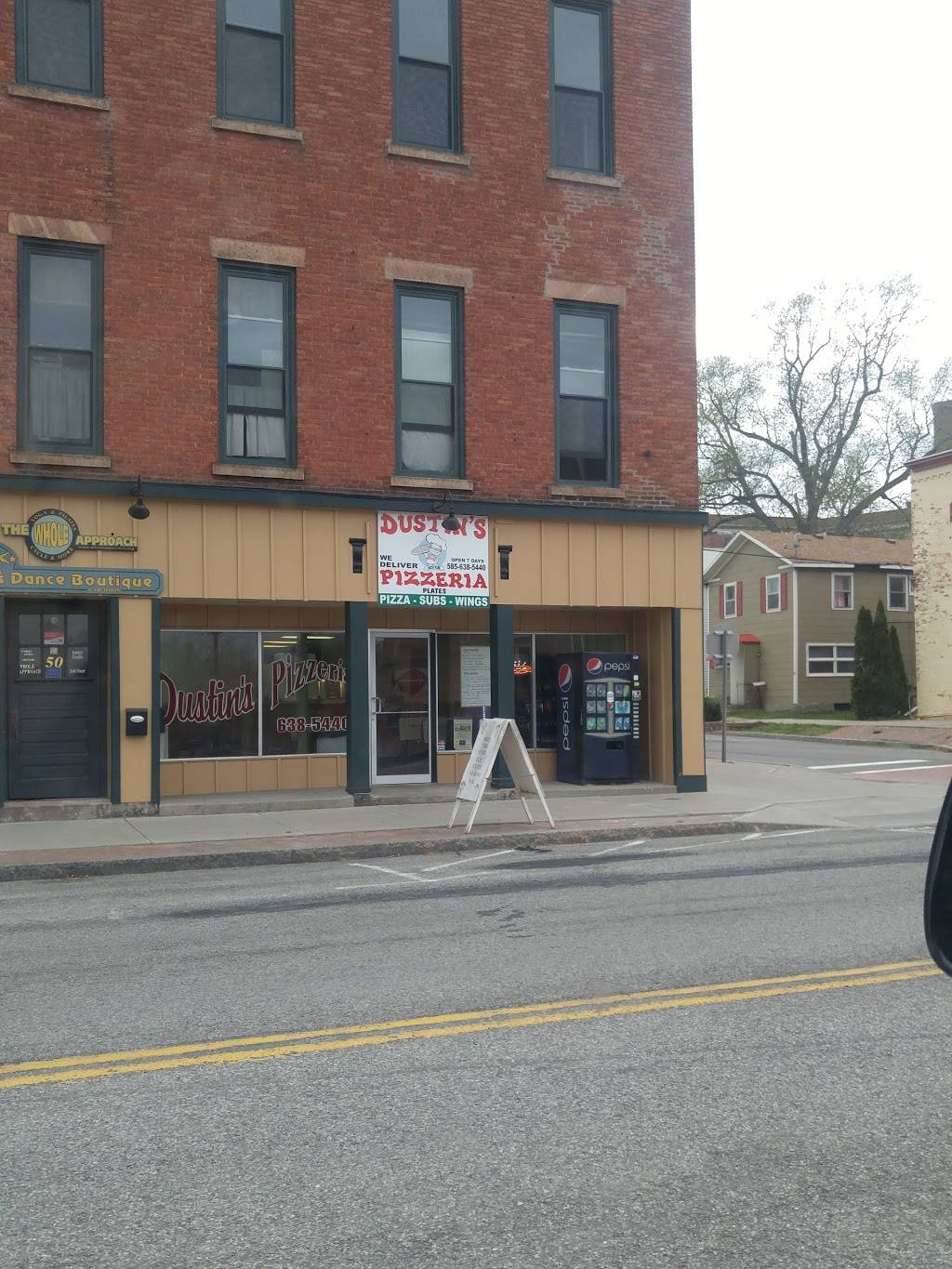 Dustins Pizzeria | restaurant | 50 Public Square, Holley, NY 14470, USA | 5856385440 OR +1 585-638-5440