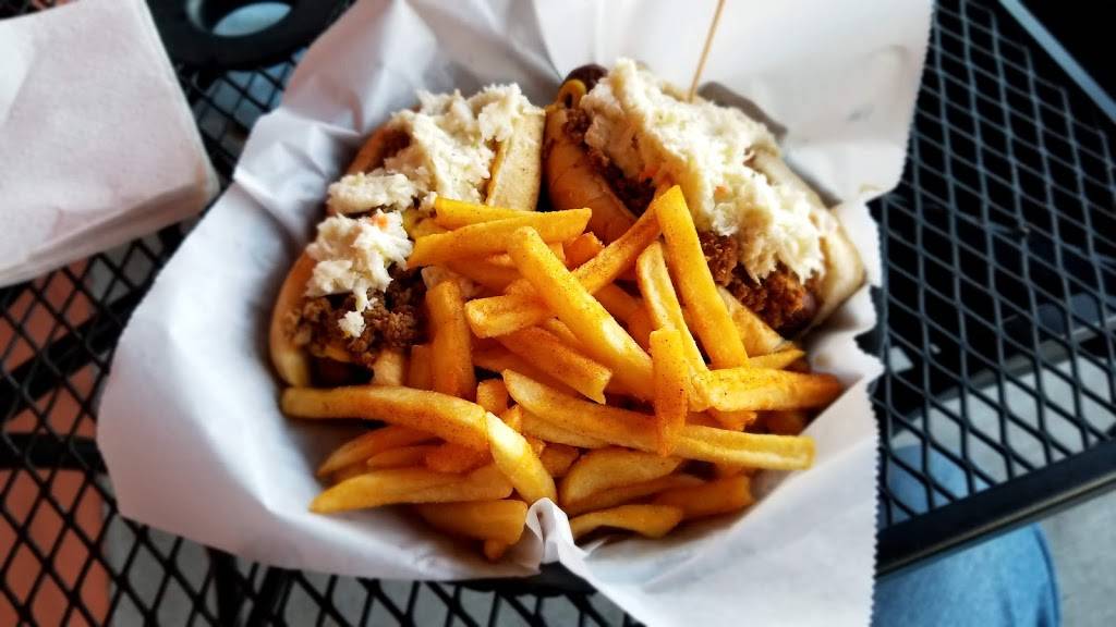 Hugo’s Restaurant and Sports Bar | restaurant | 25 Bridge St N, Martinsville, VA 24112, USA | 2766323663 OR +1 276-632-3663