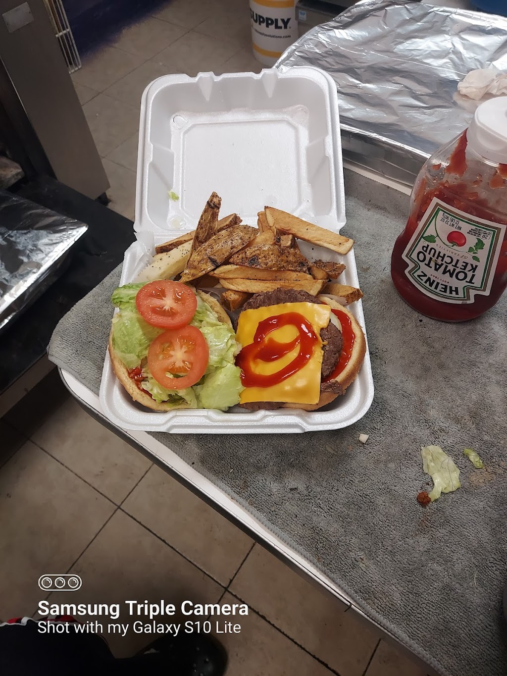 J Secrets Breakfast Spot | meal takeaway | 1013 E 2nd St, Plainfield, NJ 07062, United States | 9084274132 OR +1 908-427-4132