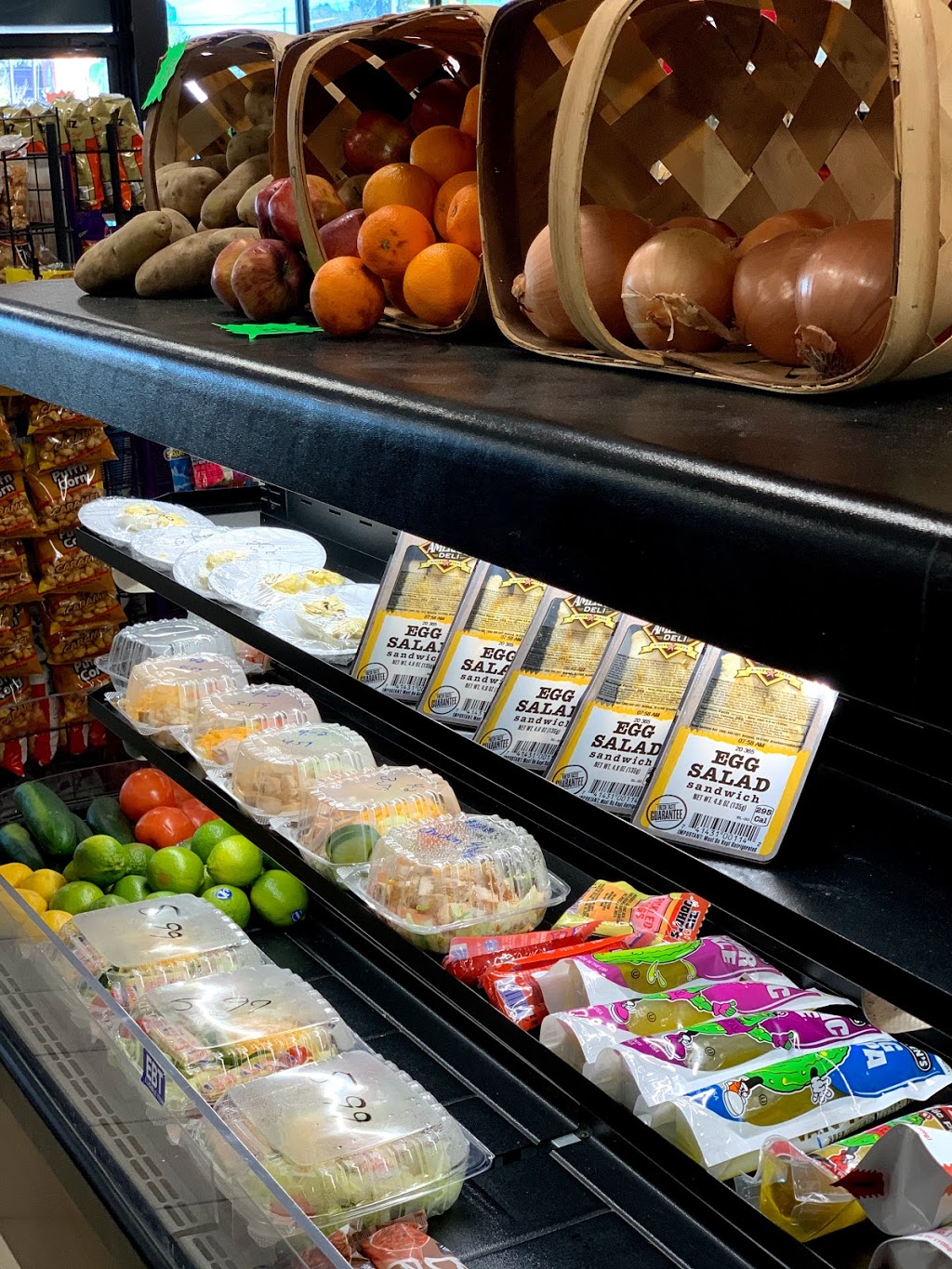 Castle grill | restaurant | 119 E Main St, Rowland, NC 28383, USA | 9104220910 OR +1 910-422-0910