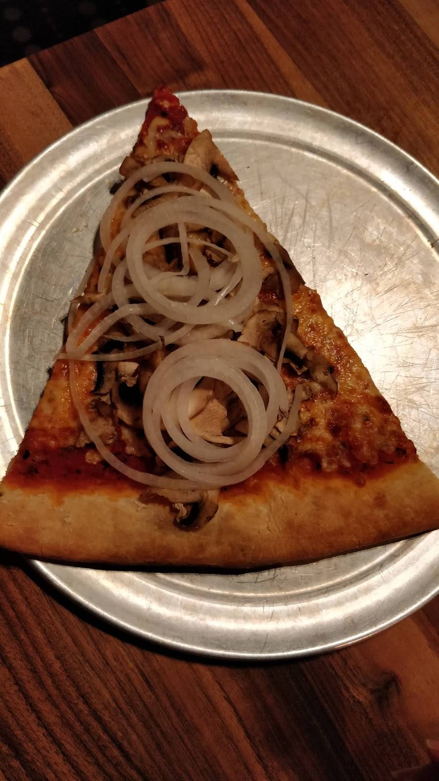 Kens Pizza and Pub | restaurant | 71 Church St, Burlington, VT 05401, USA | 8028623335 OR +1 802-862-3335