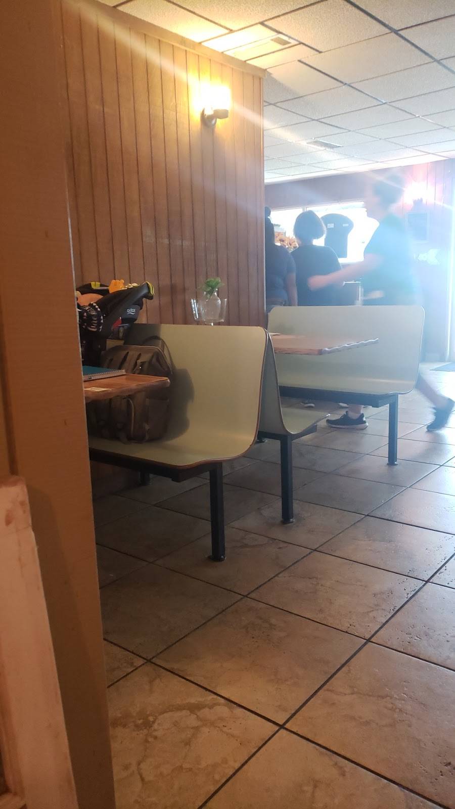 Mingas Grill | restaurant | 4119 TX-154, Yantis, TX 75497, USA | 9033832600 OR +1 903-383-2600