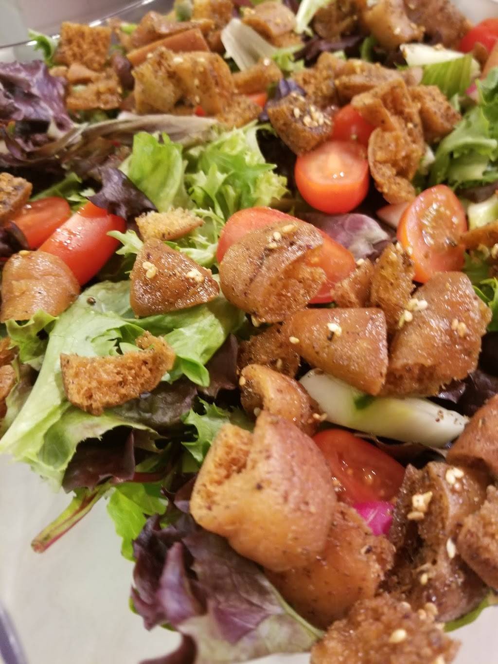 Zachi Express | restaurant | 3202 N Broadway, Chicago, IL 60657, USA | 7733271111 OR +1 773-327-1111