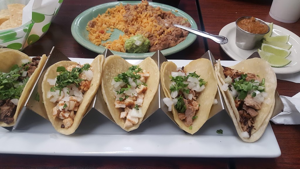 Yolis Mexican Grill | restaurant | 839 Redwater Rd, Wake Village, TX 75501, USA | 9032807554 OR +1 903-280-7554