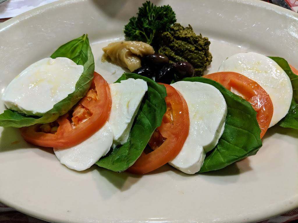 Giorgios Italian Food & Pizzeria | restaurant | 643 E Calaveras Blvd, Milpitas, CA 95035, USA | 4089421292 OR +1 408-942-1292