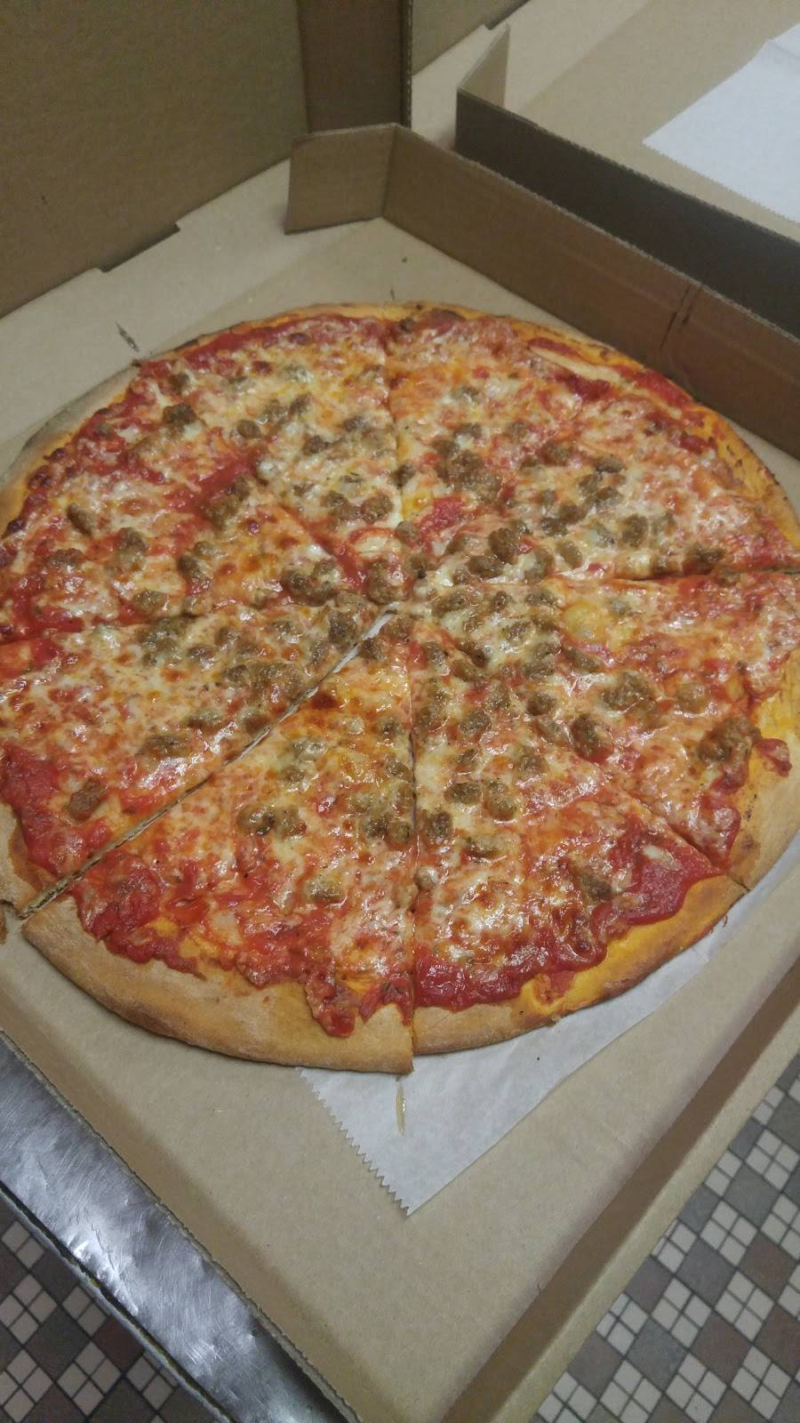 Center Bar & Pizzeria | restaurant | 46 Marion St, Port Reading, NJ 07064, USA | 7329692390 OR +1 732-969-2390