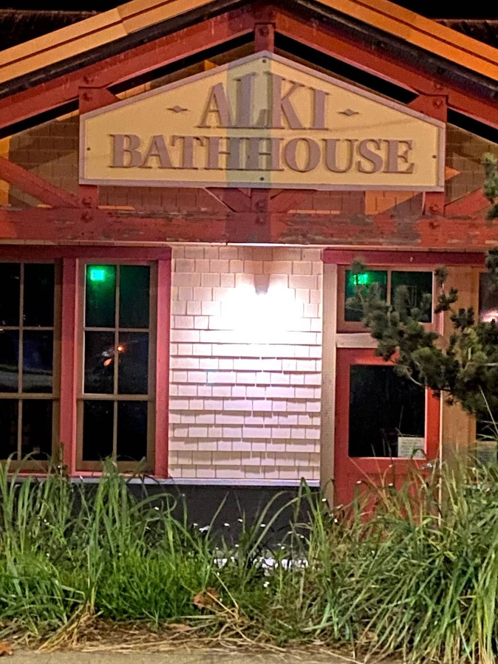 Alki Spud Fish & Chips | restaurant | 2666 Alki Ave SW, Seattle, WA 98116, USA | 2069380606 OR +1 206-938-0606