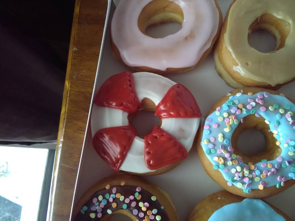 Dunkin | bakery | 441 E 3rd Ave, New Smyrna Beach, FL 32169, USA | 3864265885 OR +1 386-426-5885