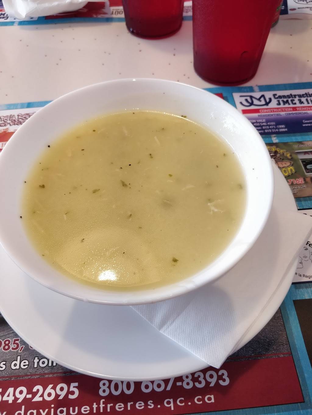 Resto Sean&Bruce | restaurant | 4564 Boulevard Saint Joseph O, Saint-Nicéphore, QC J2A 1B6, Canada | 8194751999 OR +1 819-475-1999