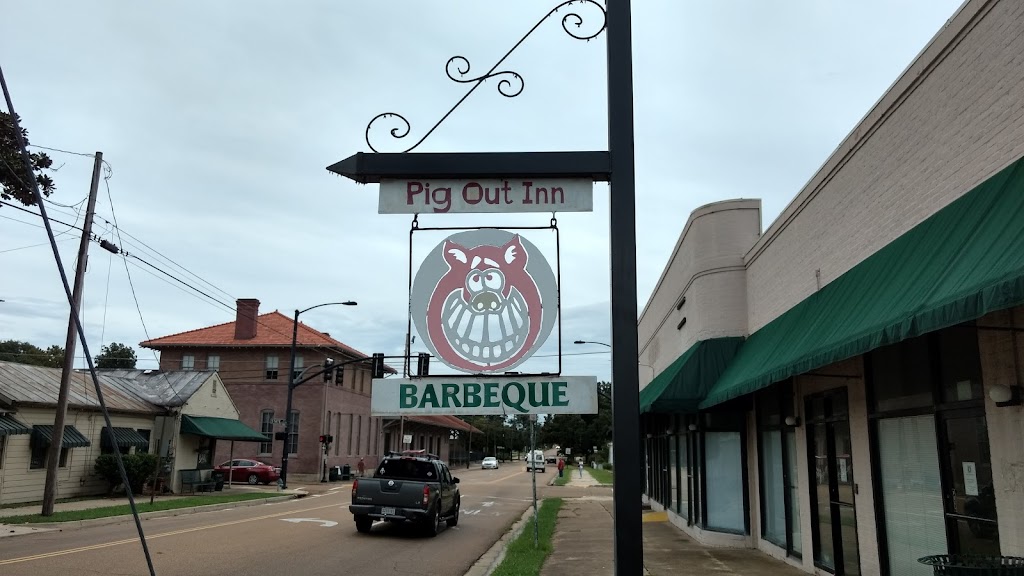 Pig Out Inn Barbecue | restaurant | 116 S Canal St, Natchez, MS 39120, USA | 6014428050 OR +1 601-442-8050