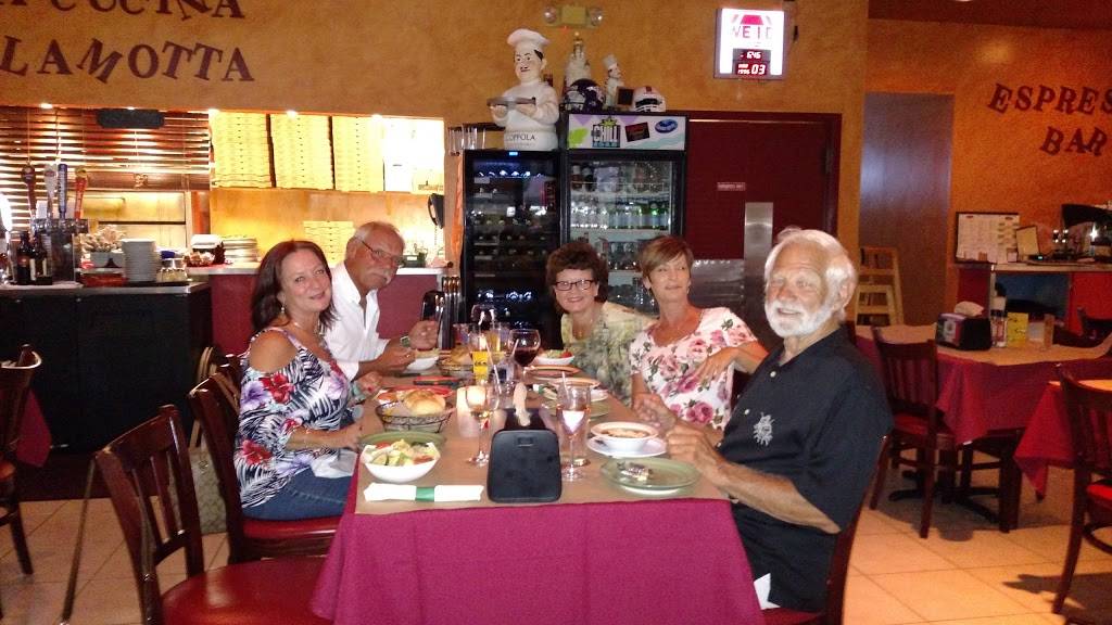 LaMottas Italian Restaurant & Pizzeria | meal takeaway | 15660 San Carlos Blvd #225, Fort Myers, FL 33908, USA | 2394825505 OR +1 239-482-5505