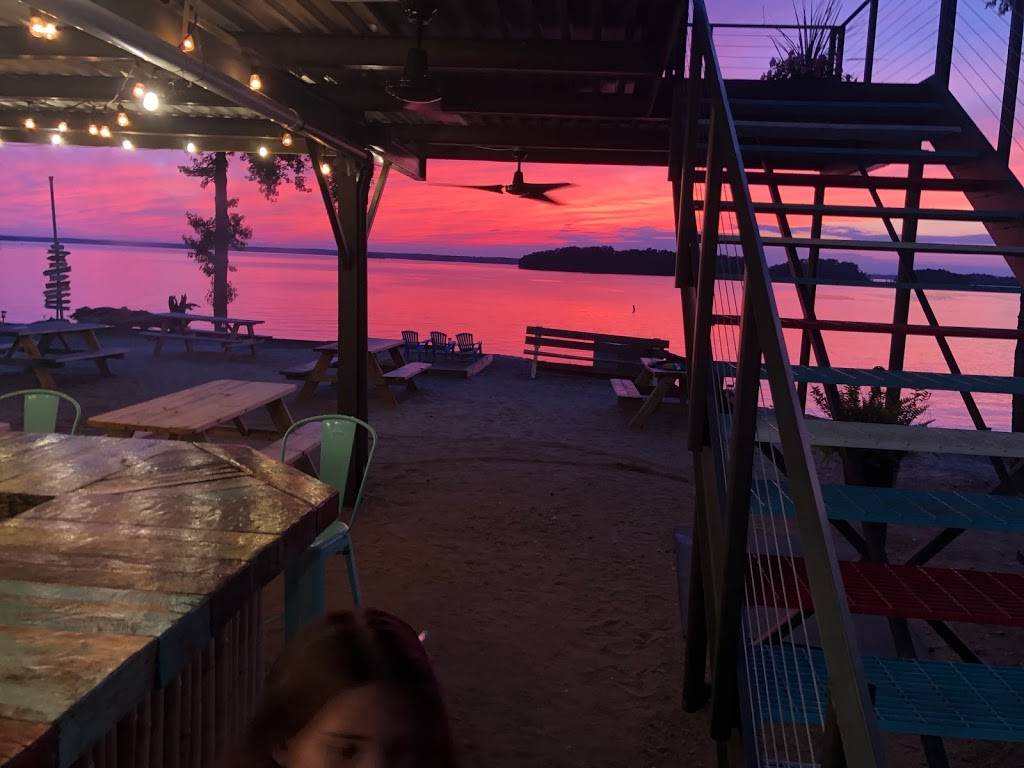 Raines on Hartwell at Big Water Marina | restaurant | 320 Big Water Rd, Starr, SC 29684, USA | 8649408030 OR +1 864-940-8030