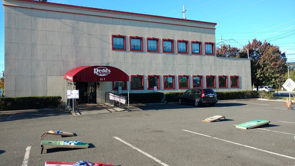 Redds | restaurant | 317 Washington Ave, Carlstadt, NJ 07072, USA | 2019330015 OR +1 201-933-0015