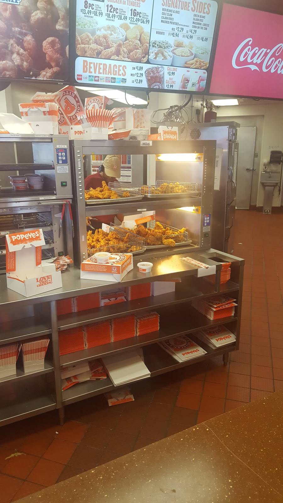 Popeyes Louisiana Kitchen | restaurant | 1301 W Broadway Ave, Minneapolis, MN 55411, USA | 6125843175 OR +1 612-584-3175
