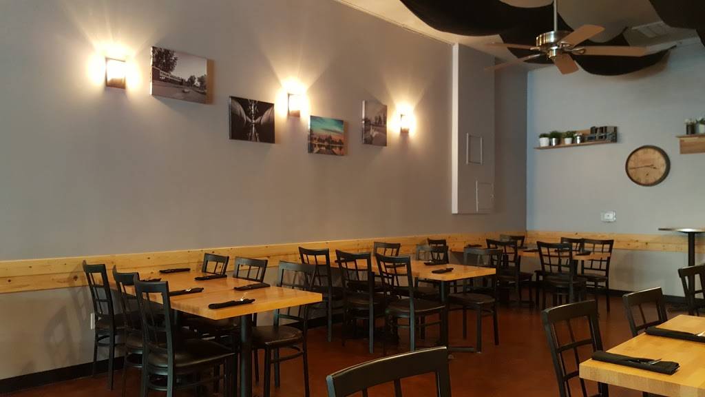 Francos Kitchen | restaurant | 10 W Oak St, Lodi, CA 95240, USA | 2094007164 OR +1 209-400-7164