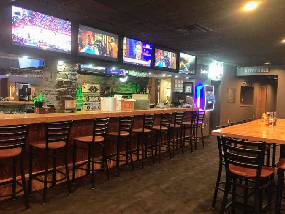 E.B. Gators Pub & Grill | restaurant | 1 Clyde Rd, Lyons, NY 14489, USA | 3156650001 OR +1 315-665-0001