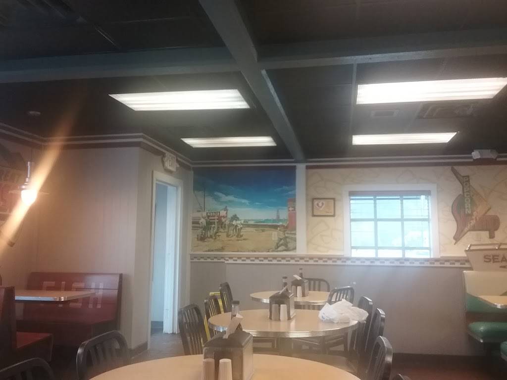 Long John Silvers | restaurant | 1101 State St, Gassaway, WV 26624, USA | 3043645910 OR +1 304-364-5910