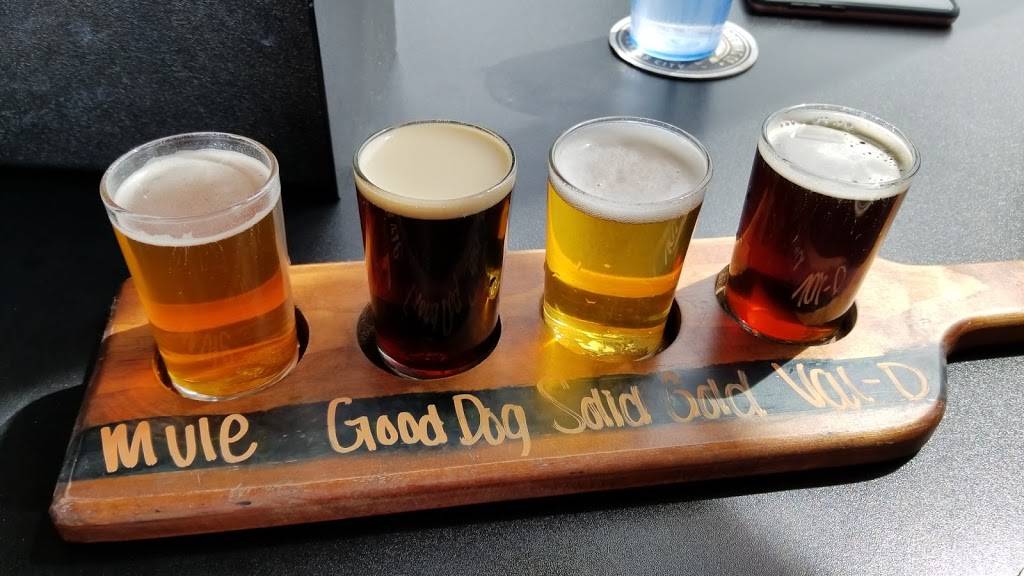 Mr Brews Taphouse | restaurant | 2665 Monroe Road Suite 140 Suite 140, De Pere, WI 54115, USA | 9203513434 OR +1 920-351-3434