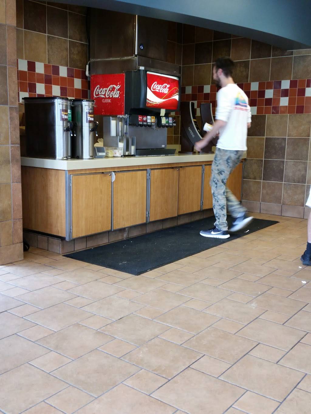 McDonalds | cafe | 285 E Main St, West Jefferson, OH 43162, USA | 6148798966 OR +1 614-879-8966