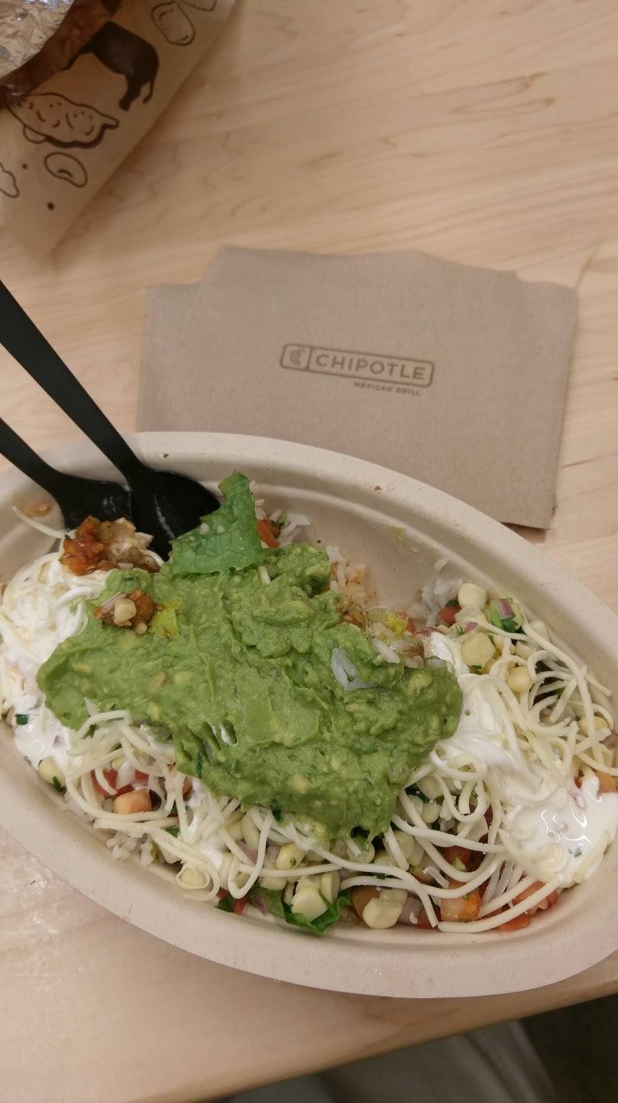Chipotle Mexican Grill | restaurant | 3700 Kirkwood Hwy, Wilmington, DE 19808, USA | 3029941069 OR +1 302-994-1069