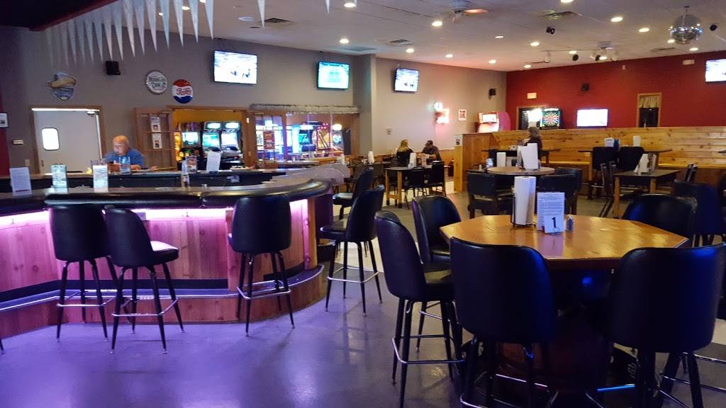 Randalls Beers and Cheers | restaurant | 503 E Spruce St, Abbotsford, WI 54405, USA | 7152230000 OR +1 715-223-0000