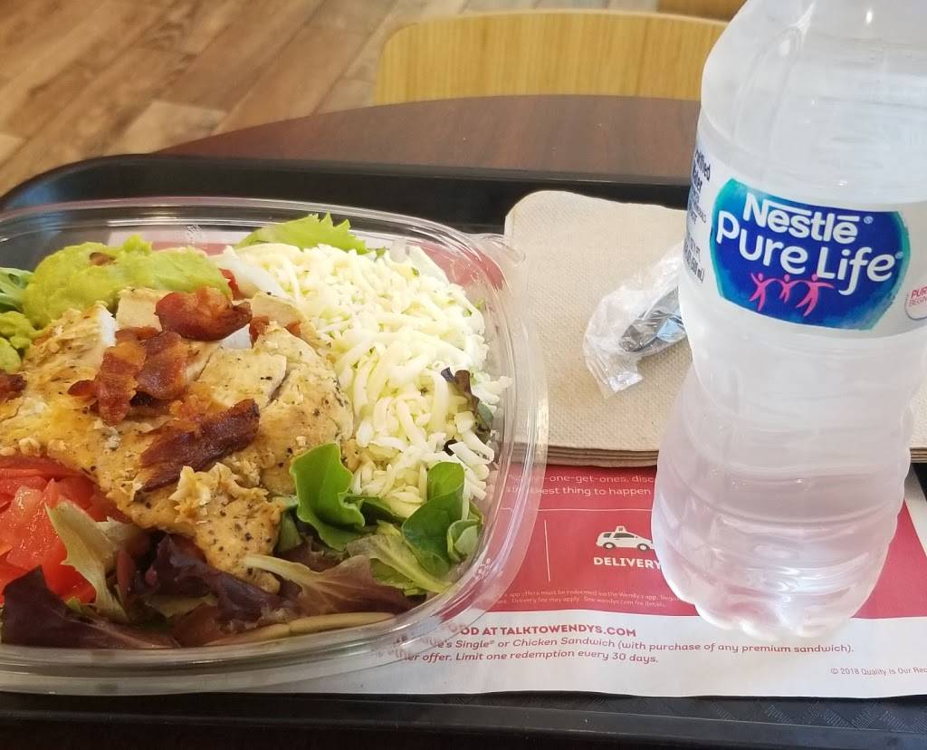 Wendys | restaurant | 4 Belfair Village Dr, Bluffton, SC 29910, USA | 8438153097 OR +1 843-815-3097