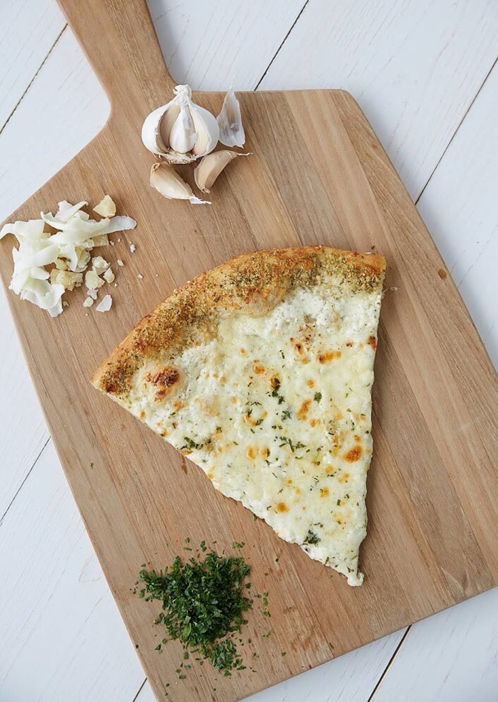 Sbarro | restaurant | 358 B Broadway Mall Food Court Route, Hicksville, NY 11801, USA | 5166817100 OR +1 516-681-7100