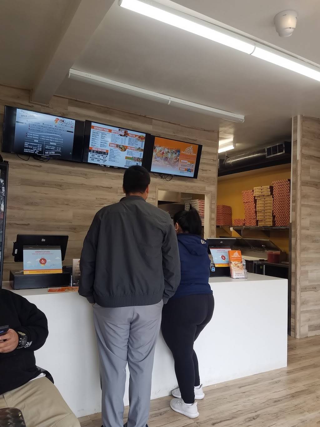 The Kluckin’ Chicken | restaurant | 13328 Burbank Blvd, Sherman Oaks, CA 91401, USA | 7473446326 OR +1 747-344-6326