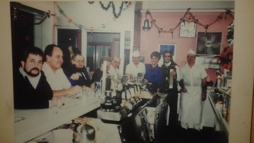 Casse-Croute Chez Joe | restaurant | 1086 Rue King Ouest, Sherbrooke, QC J1H 1S2, Canada | 8195695727 OR +1 819-569-5727